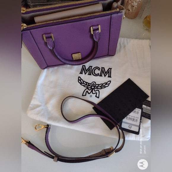 #31 MCM Two tone Crossbody Handbag π LIKE NEW π - Picture 6 of 17